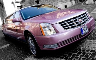 Pink Cadillac DTS Limousine, Budapest