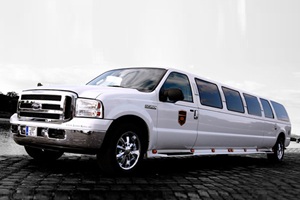 White Ford Excursion Limousine, Budapest