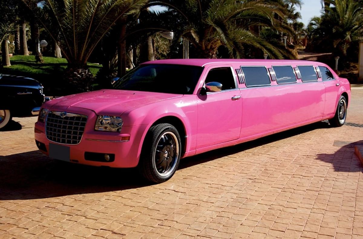 Pink Chrysler Limousine, Benidorm