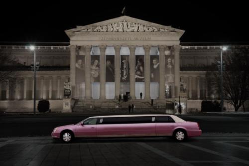 Pink Cadillac DTS Limousine, Budapest (3)